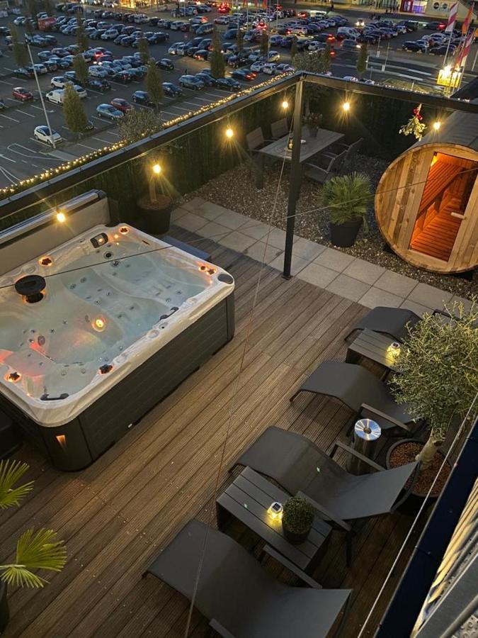 Wellness Dome Penthouse Suite Kerkrade Exteriör bild