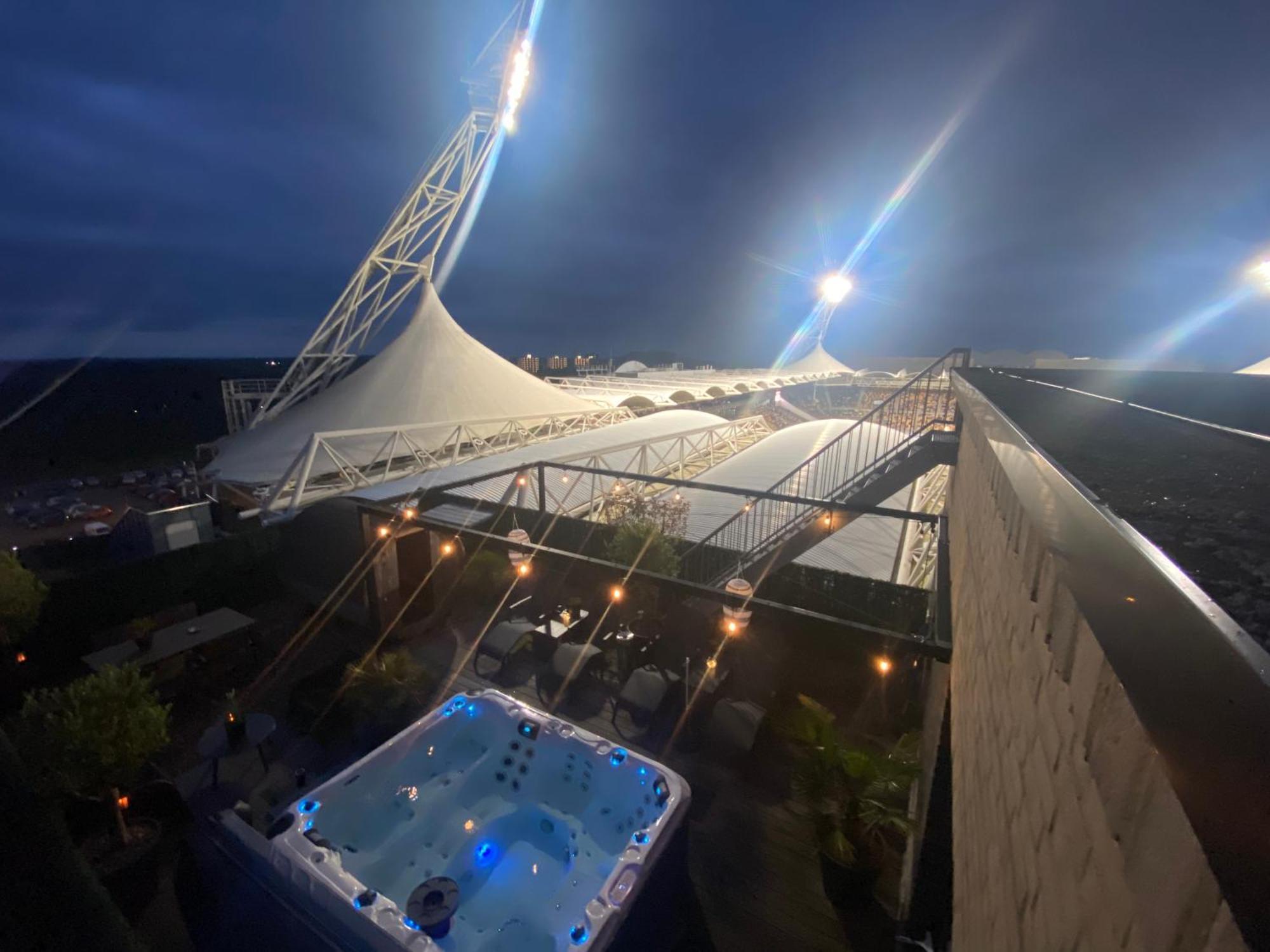Wellness Dome Penthouse Suite Kerkrade Exteriör bild